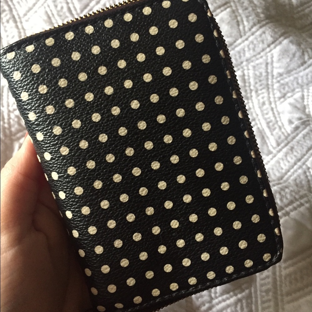 Fossil polka dot wallet perfect condition
